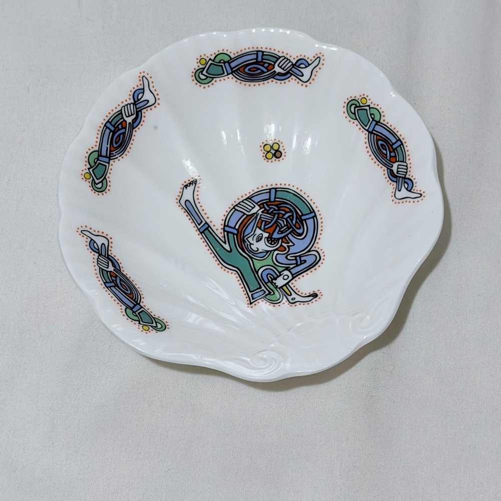 Royal Tara Bone China Bowl Book of Kells Celtic Illuminative Art Ireland